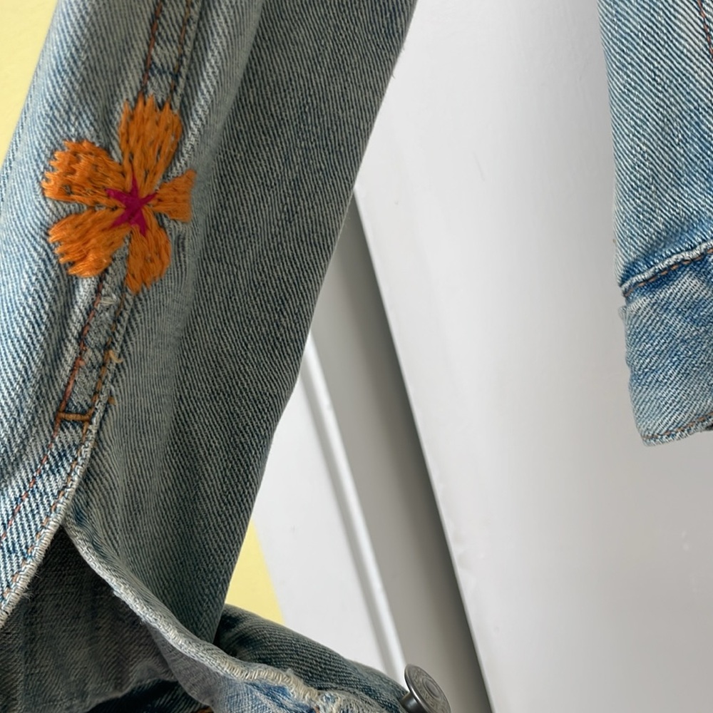Vintage Gap embroidered jacket - Picture 5 of 11
